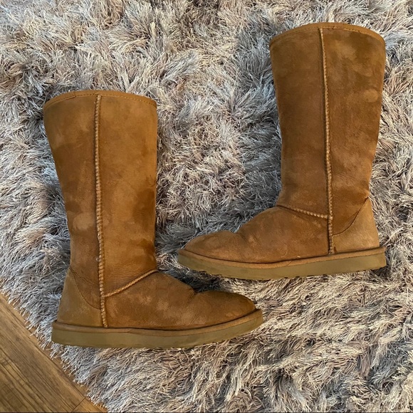 Classic Tall Uggs - Picture 4 of 7